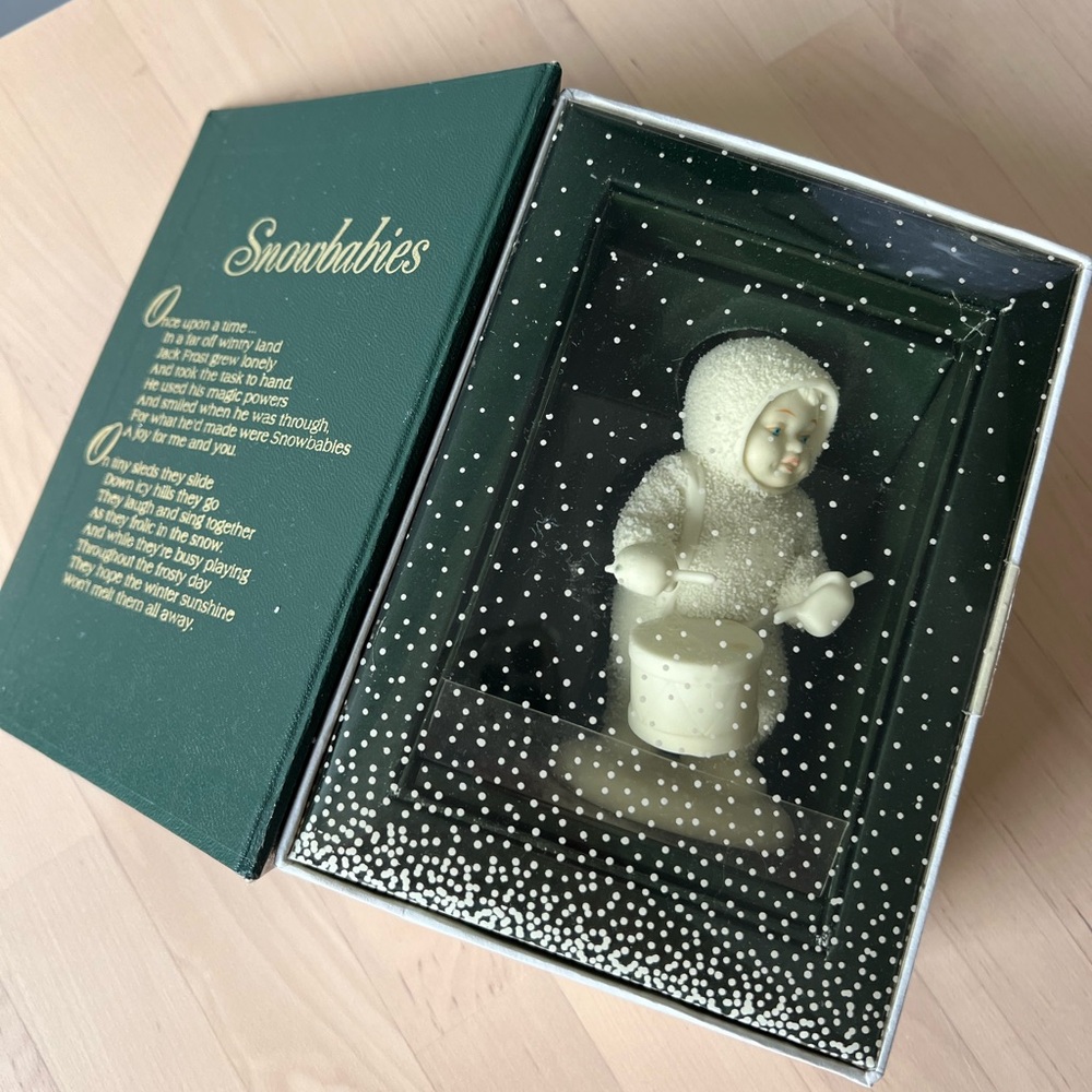 Vintage Department 56 "Shall I Play for You" Snowbabies